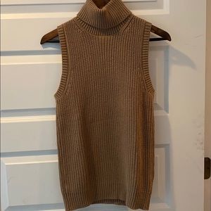 Turtleneck sleeveless sweater